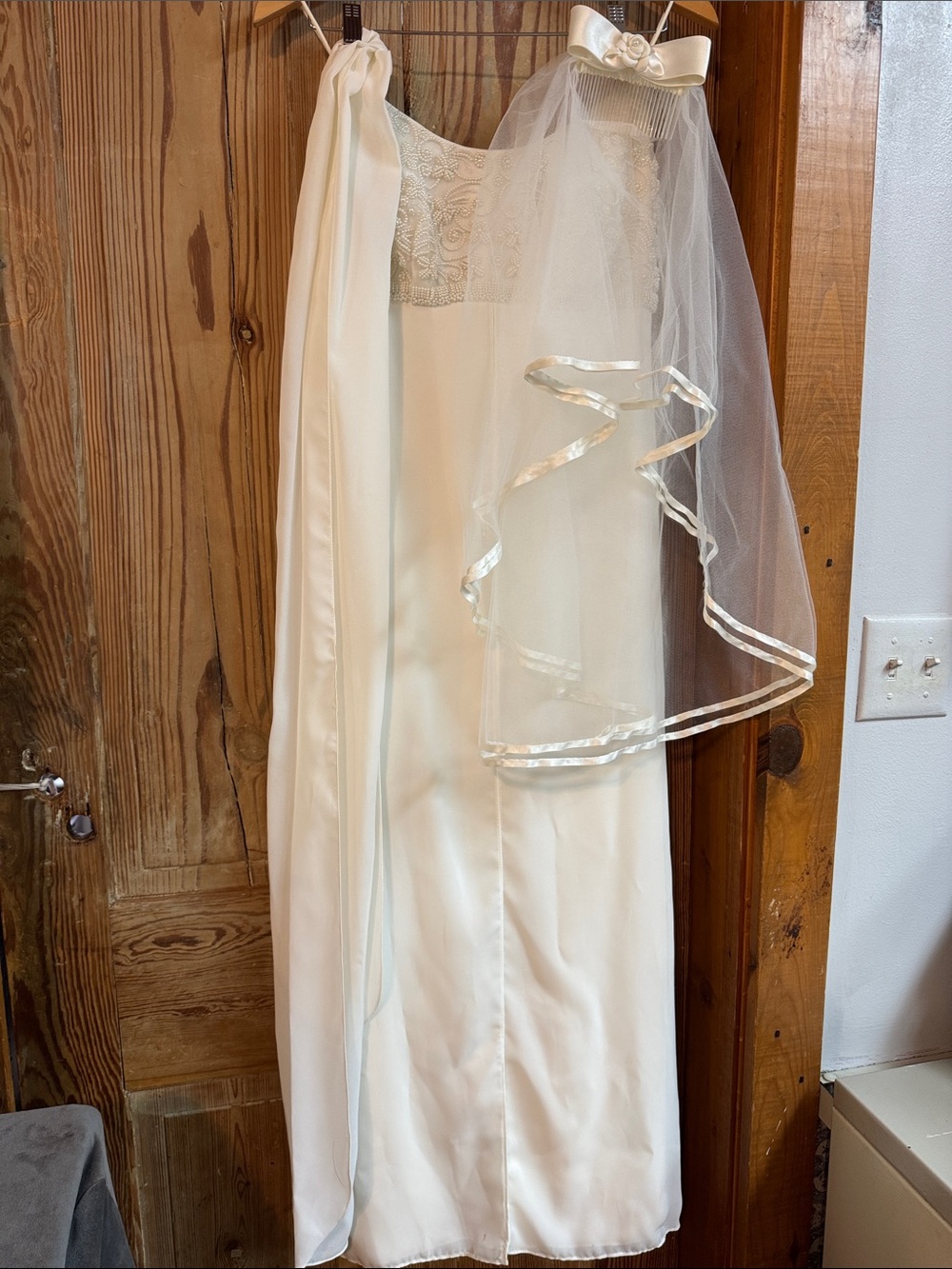 Elegant Ivory Beaded wedding Dress with Sheer Shawl and veil 7/8